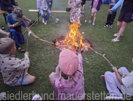 Das Lagerfeuer ist entz&uuml;ndet